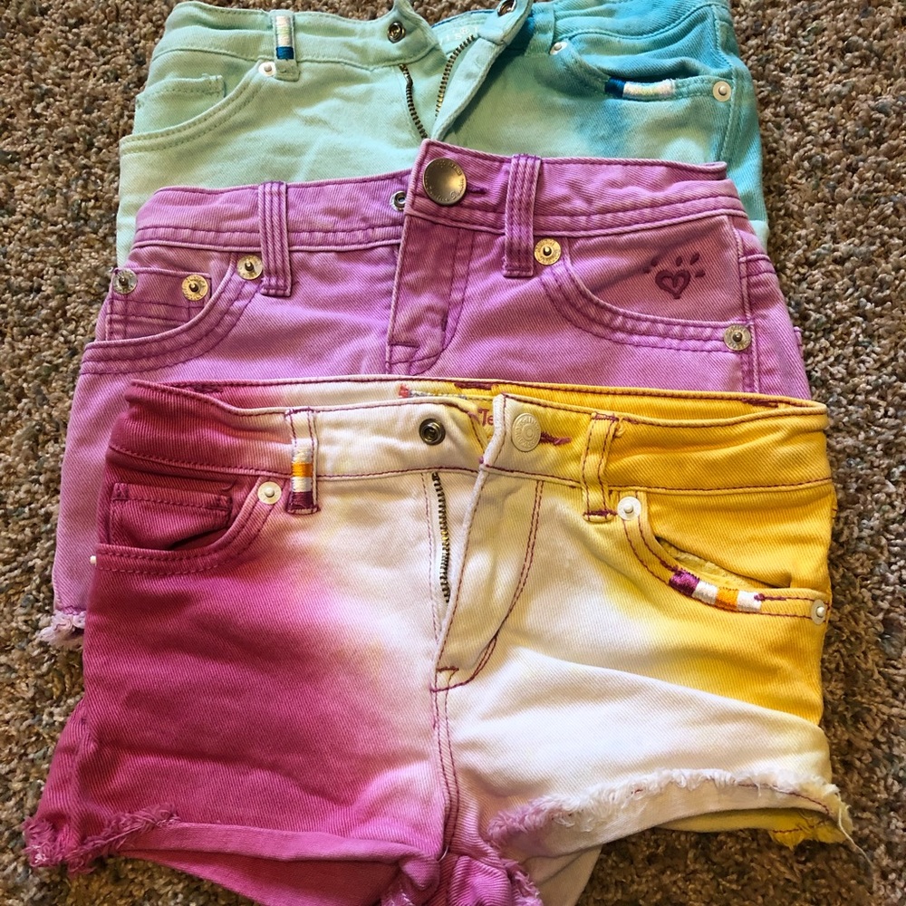 Adorable Levi’s girls 6x shorts EUC